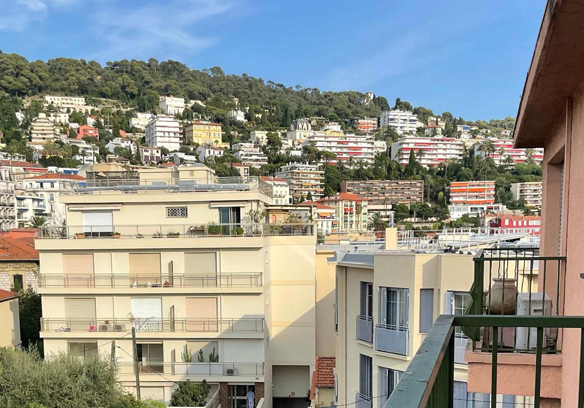 Lympia - One Bedroom Near The Port *