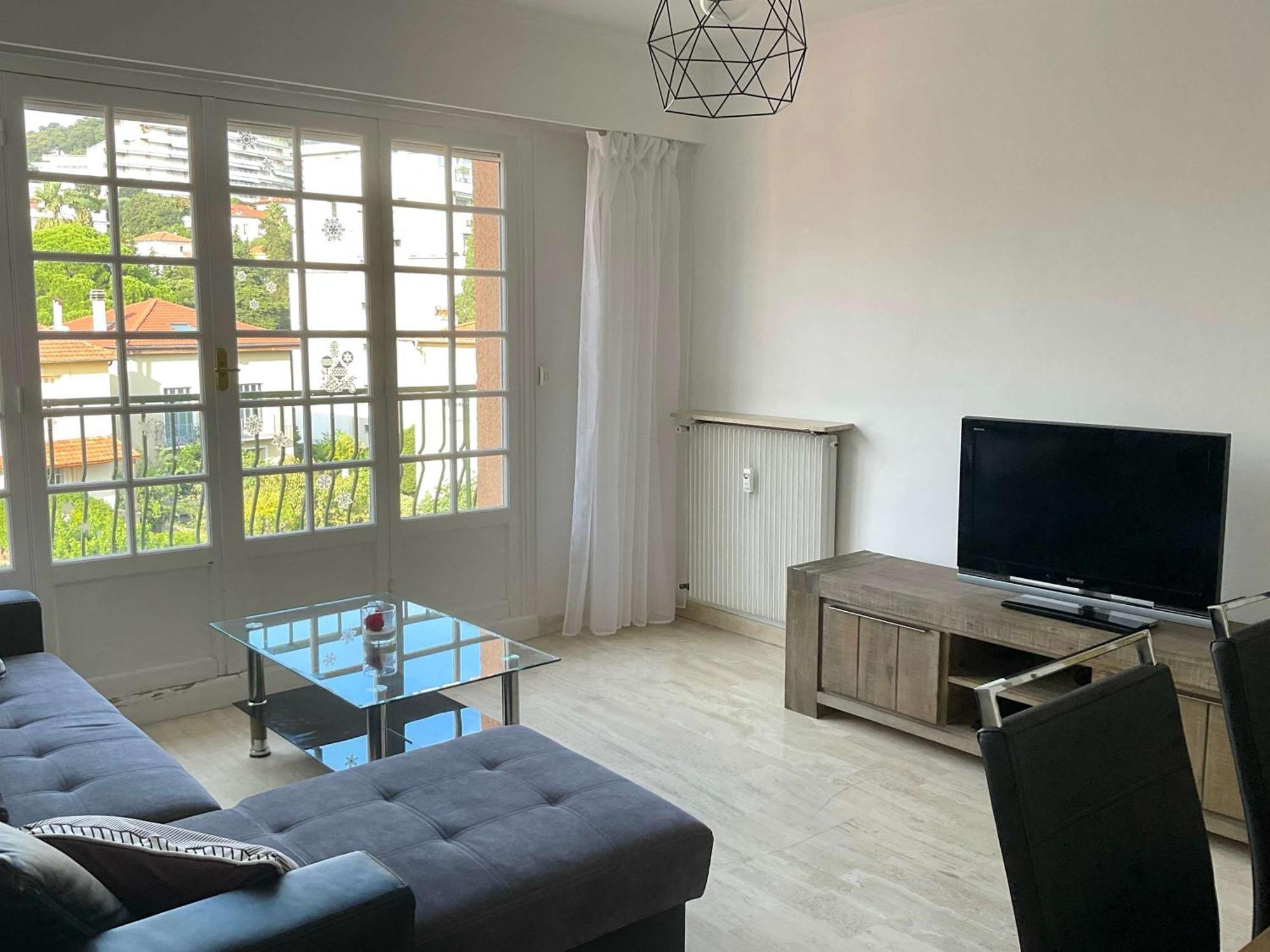Appartamento Lympia - One Bedroom Near The Port Nizza